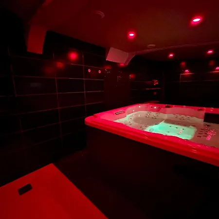 Jacuzzi Et Confort - 002 Apartamento