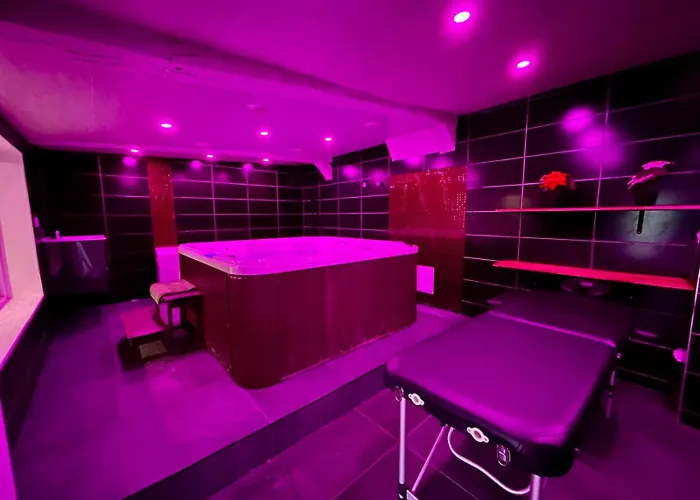 Jacuzzi Et Confort - 002 Apartment